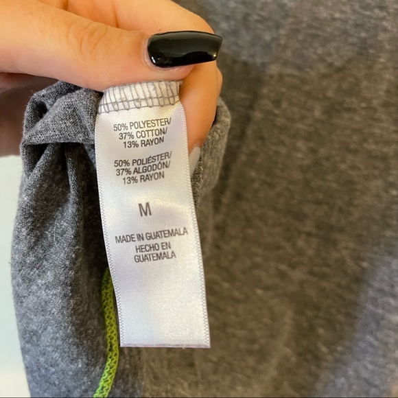 5/$15 Kind is cool Tee - Picture 5 of 5